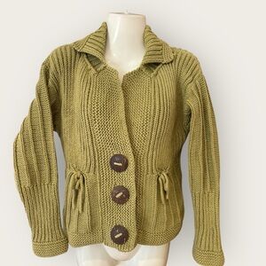 Green Chunky Knit Cardigan Sweater Coconut Button Details Size S/M